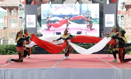 Lomba Senam Kreasi Nusantara Meriahkan HANTARU 2022 dan Indonesia UMKM Expo