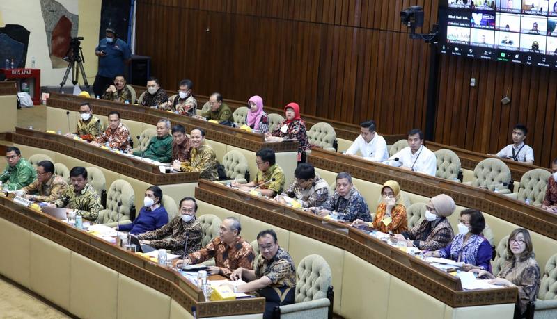 Rapat Kerja dengan Komisi II DPR RI, Menteri ATR/Kepala BPN Ungkap Terobosan dalam Penyelesaian Kasus Pertanahan