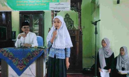 Bupati Safaruddin Rayakan Maulid Nabi Muhammad SAW Bersama Siswa SD Dan SMP