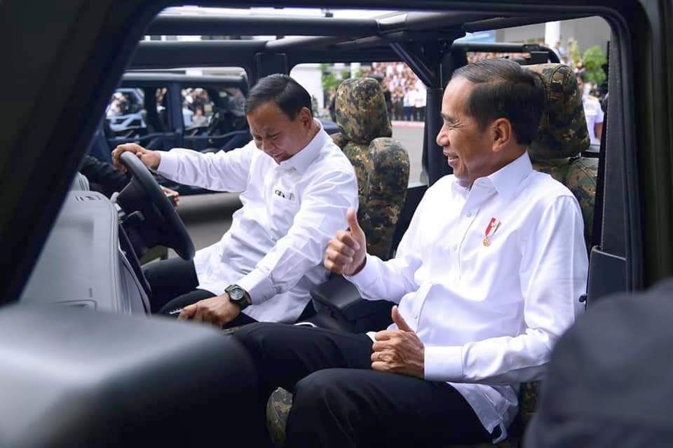 Presiden Jokowi Jajal dan Resmikan Nama Rantis Maung