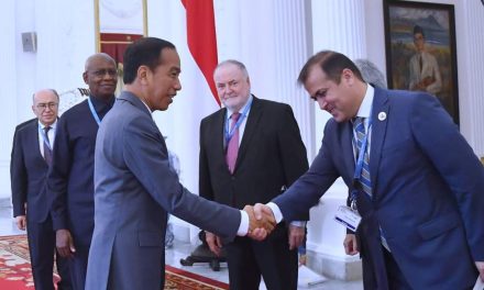 Presiden Jokowi Terima Delegasi World Water Council di Istana Merdeka