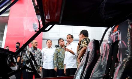 Presiden Ajak Industri Otomotif Bergeser ke Kendaraan Listrik