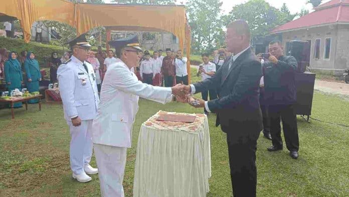 Sertijab Camat Akabiluru, Bupati Safaruddin: Camat Harus Edukasi Masyarakat