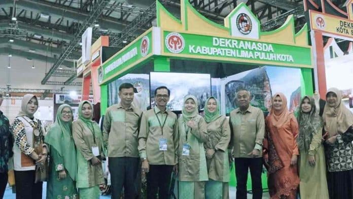 Bupati Apresiasi, Songket Halaban Kapalo Samek Masuk Nominasi INACRAFT Award 2023