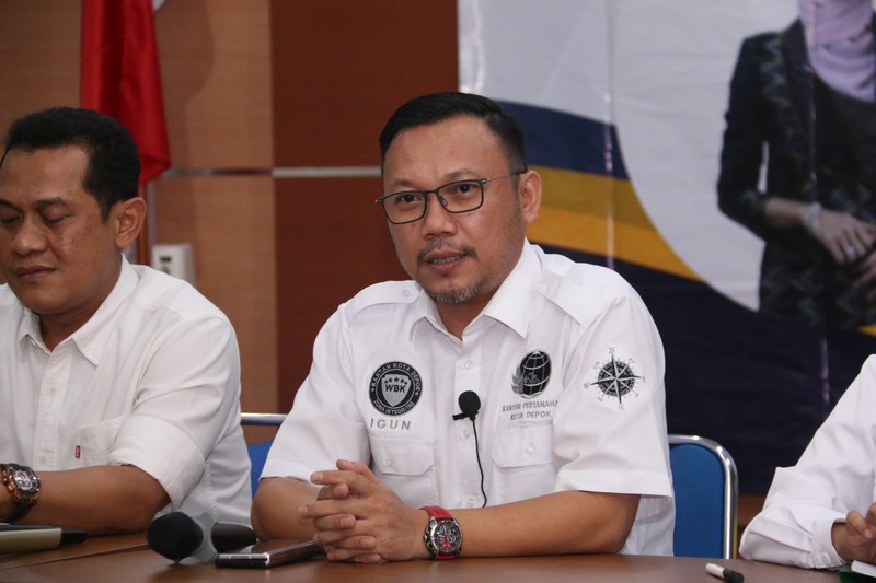 Kepala Bpn Kota Depok Indra Gunawan Layani Dan Buka Pintu Selebar