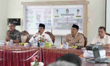 Bupati Safaruddin Apresiasi Prestasi 4 Parpol Tertib Administrasi TA 2021-2022