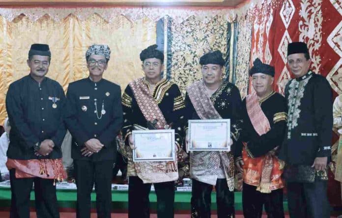 Alek Gadang Suku Banuhampu, Prof Ganefri Bergelar Dt. Djunjungan Nan Bagadiang