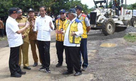 Presiden Jokowi Tinjau Perbaikan Infrastruktur Jalan di Provinsi Bengkulu