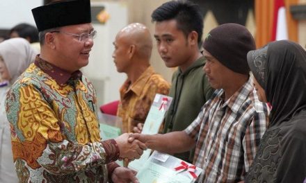 Kementerian ATR/BPN Serahkan Sertipikat dan Persub RTRW Provinsi Bengkulu