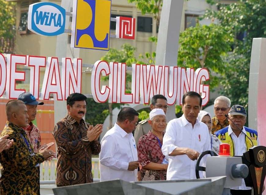 Menteri ATR/BPN dampingi Presiden saat melakukan Peresmian Sodetan Kali Ciliwung