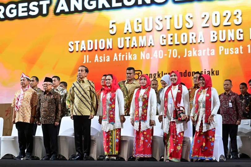 Presiden Jokowi Saksikan Pemecahan Rekor Pergelaran Angklung Terbesar di Dunia