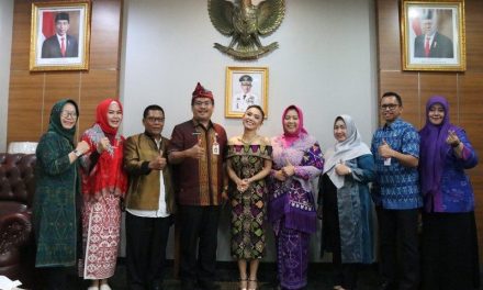 Dukung Eksistensi Warisan Budaya, Kemendagri Bakal Gelar Festival Tenun Songket Nusantara & UMKM Expo 2023