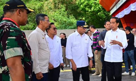 Presiden Jokowi Berharap Kehadiran LRT Dorong Masyarakat Gunakan Transportasi Massal