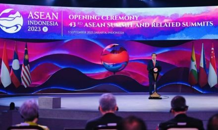 Presiden Jokowi Resmi Buka KTT Ke-43 ASEAN