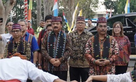 Berdiri Sejak 1987, Menteri ATR/Kepala BPN Serahkan Sertipikat Seminari St. Yohanes Paulus II Labuan Bajo