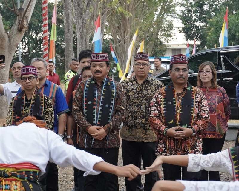 Berdiri Sejak 1987, Menteri ATR/Kepala BPN Serahkan Sertipikat Seminari St. Yohanes Paulus II Labuan Bajo