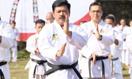 Hadiri Karate Training Camp, Hadi Tjahjanto Imbau Pentingnya Menyatukan Perbedaan di Antara Dojo