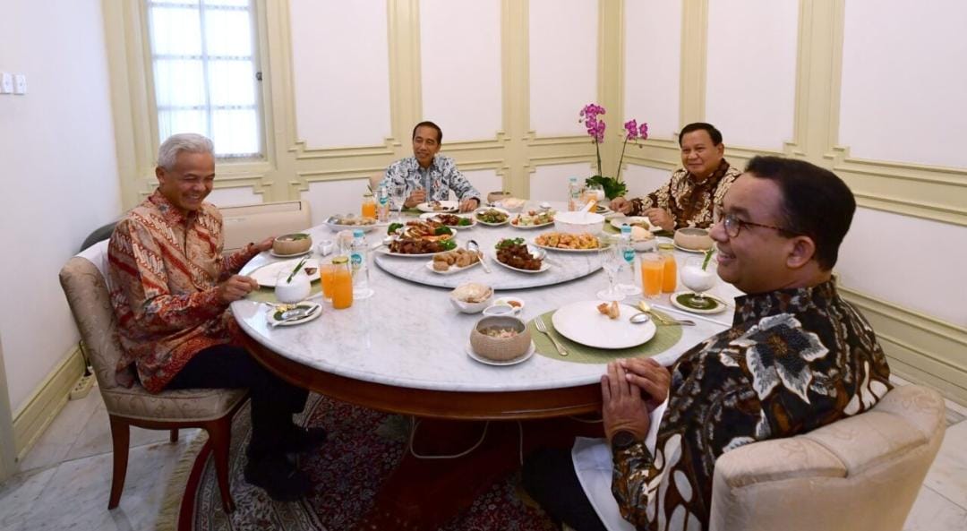 Saat Presiden Jokowi Makan Siang Bareng Tiga Capres