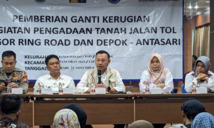 Warga Cipayung Akhirnya Terima Uang Ganti Kerugian Tol Desari