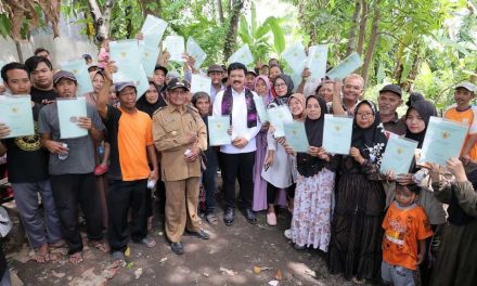 34 Sertipikat Diserahkan di Kabupaten Tegal, Menteri ATR/Kepala BPN: Akan Membawa Peningkatan Ekonomi Masyarakat