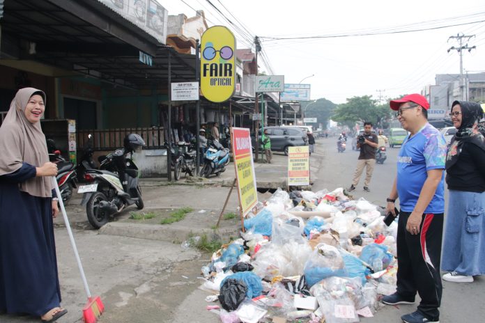 Pj Wali Kota Terus Berupaya Mencari Jalan Keluar Masalah Sampah