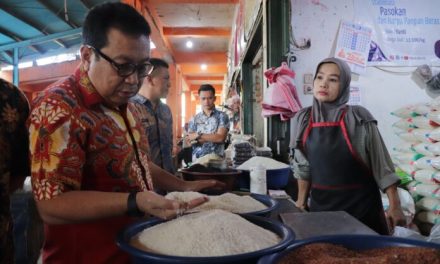 Mendekati Lebaran Harga Bahan Pokok Cendrung Stabil Saat Pj Wali Kota Sidak Pasar Ibuh