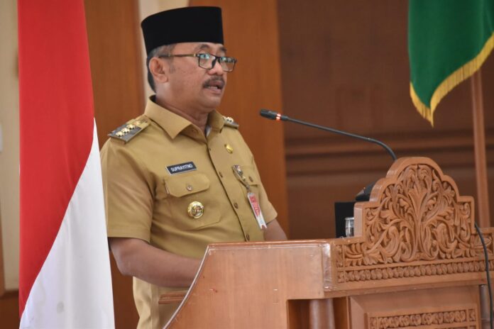 Pj Wali Kota Menyampaikan Jawaban Atas Pandangan Umum Fraksi–fraksi Terhadap 3 (tiga) buah Rancangan Peraturan Daerah (Ranperda) Kota Payakumbuh