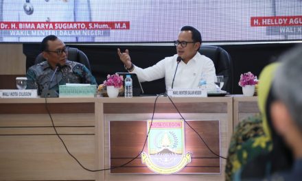 Wamendagri Bima Arya Jelaskan Kondisi Irigasi di Sejumlah Daerah kepada Menko Pangan