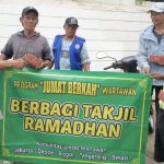 Dapat Sambutan dari Masyarakat Pemburu Takjil, PROGRAM JUMAT BERKAH WARTAWAN Berbagi di Hari Ketujuh Ramadhan 1446 H